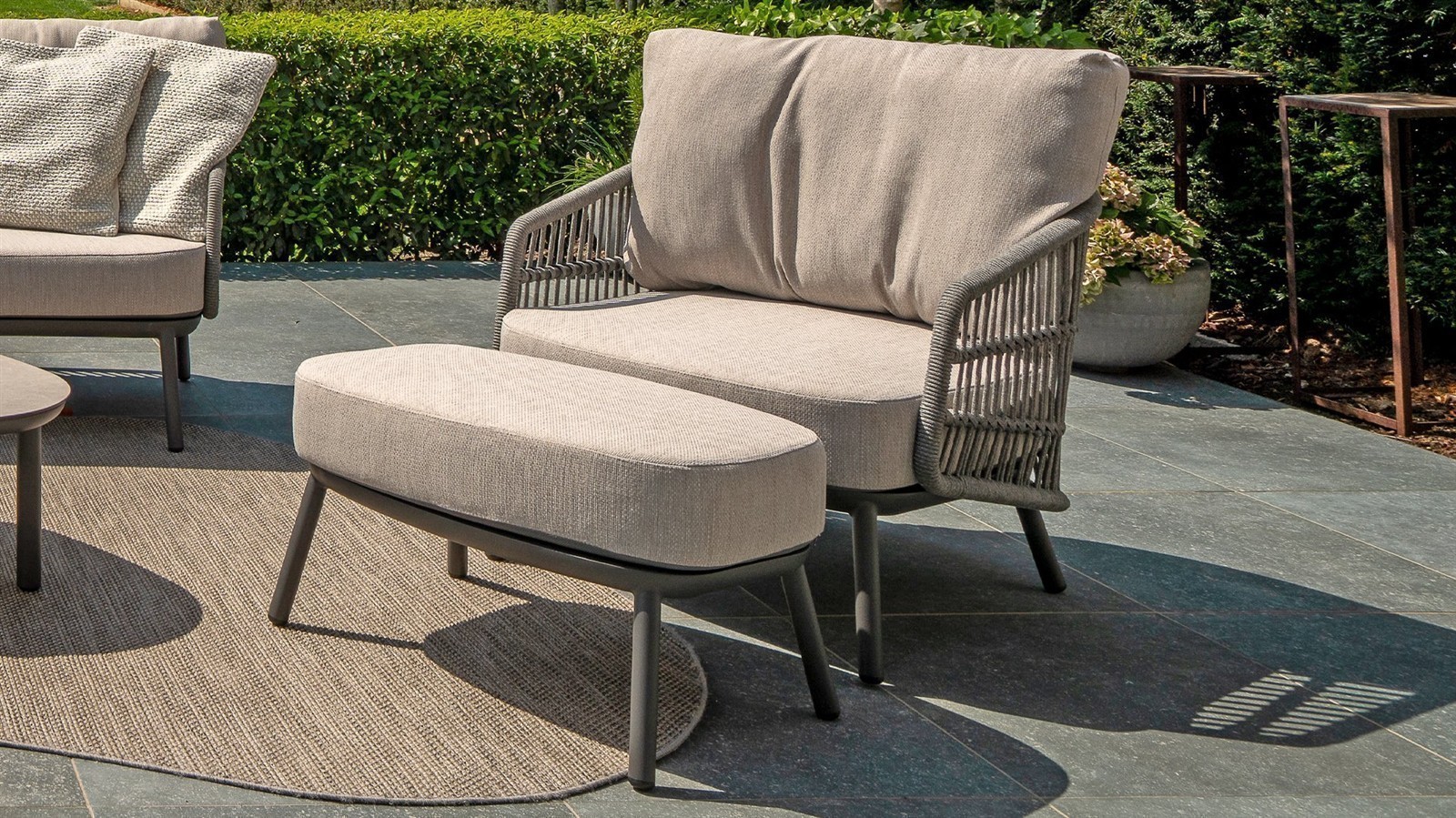Taste by 4 Seasons Outdoor Alicante Fußhocker mit Kissen anthrazit/grau