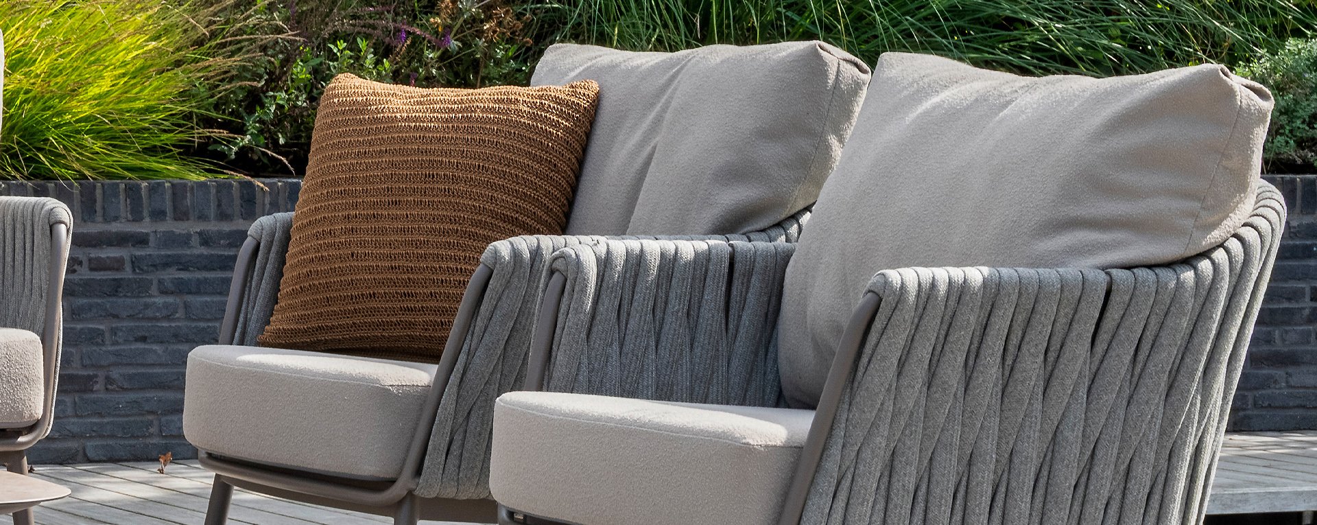 Taste by 4 Seasons Outdoor Cannes Lounge Set mit Kissen Terre/grau