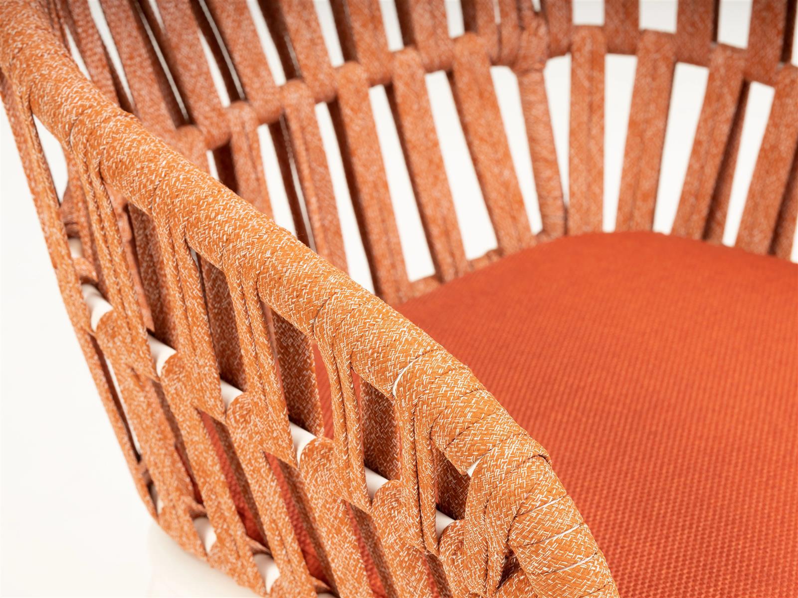Armstuhl Berry Aluminium/Kunststoffschnüre weiß/terracotta