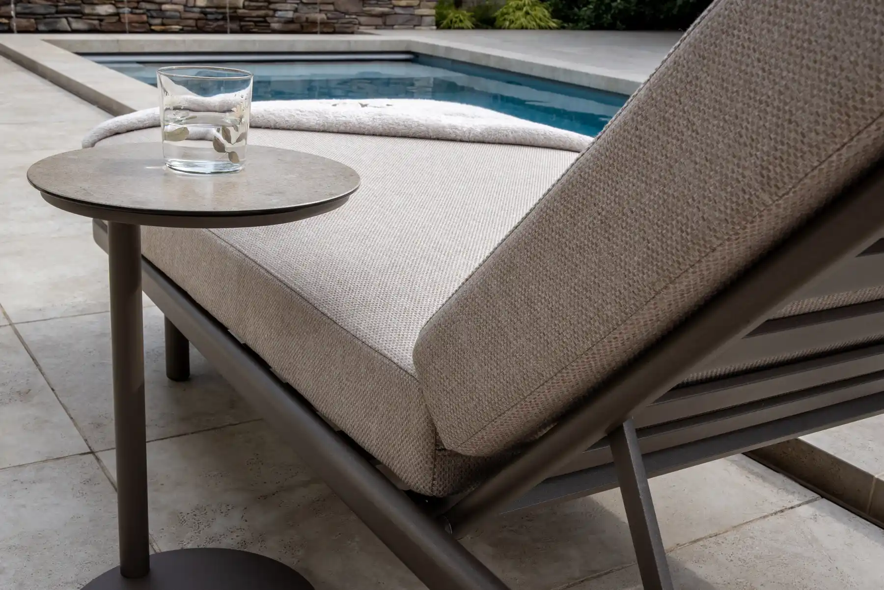 Taste by 4 Seasons Outdoor Milano Sonnenliege Terre/Grau