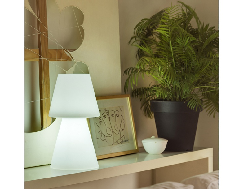 LED-Tischleuchte Lola 20x3AAA