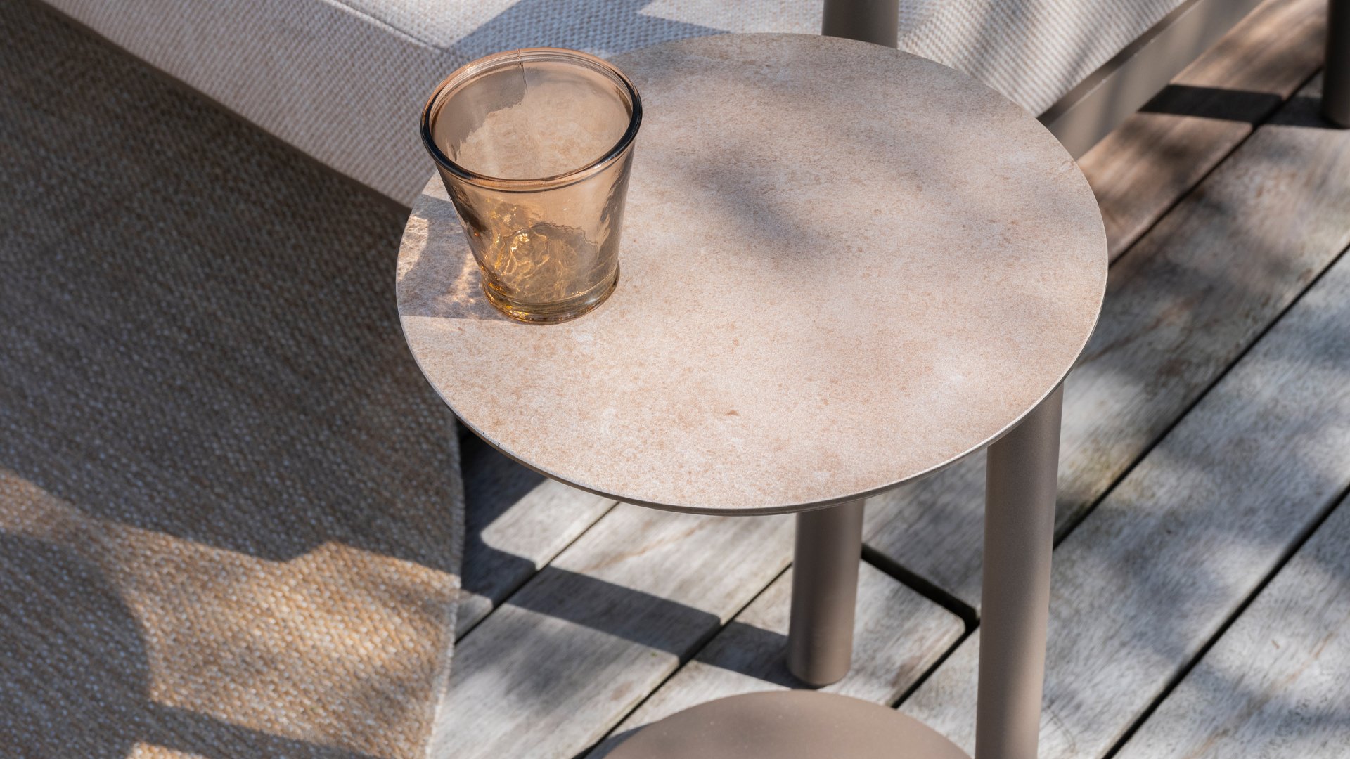 Taste by 4 Seasons Outdoor Beistelltisch 30 cm Vic Terre/Sand
