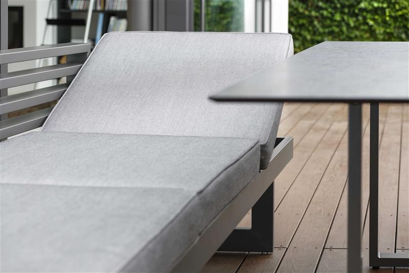 STERN Holly Dining-Bank/Liege Set Aluminium anthrazit mit Tisch und Stühle 3x Skelby