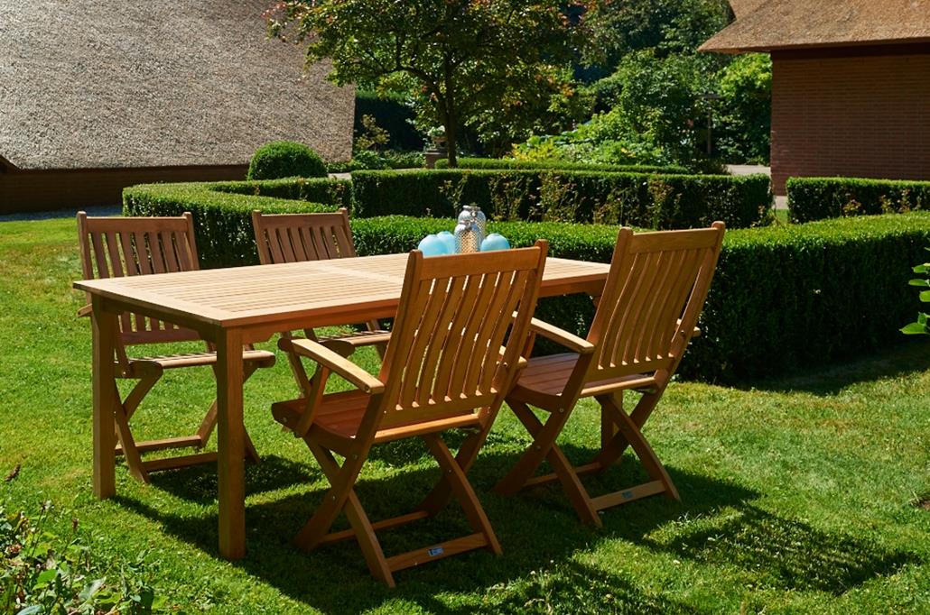 Traditional Teak Klappstuhl Victoria mit Armlehnen Teakholz