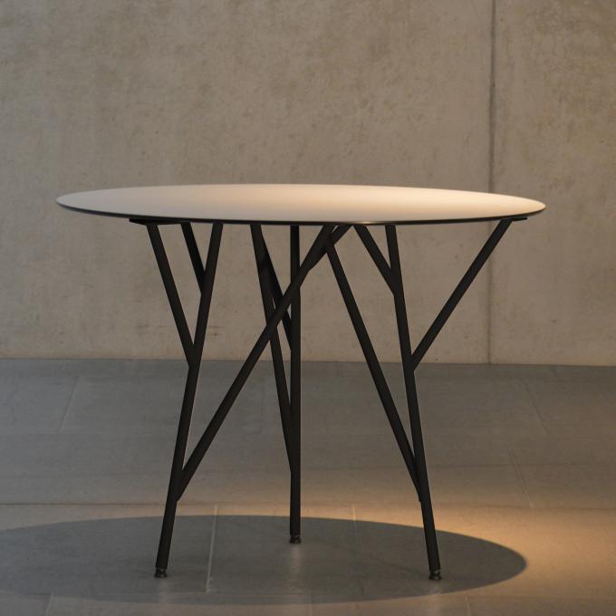 Jan Kurtz astwerk Tisch schwarz weiß