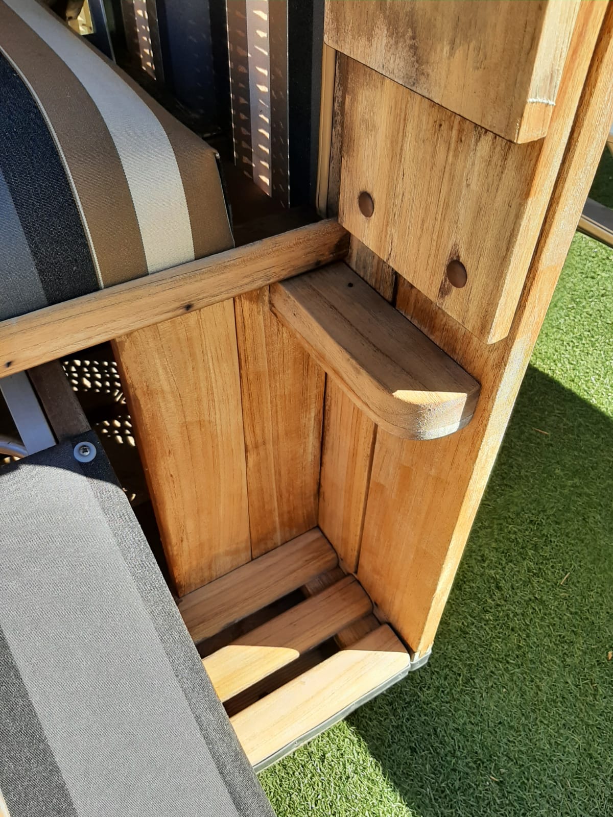 Gartenstrandkorb "Classic Teak"
2-Sitzer, Halblieger
Kunststoffgeflecht in Hyazinthoptik Ausstellungsstück Gartenstrandkorb "Classic Teak"
2-Sitzer, Halblieger
Kunststoffgeflecht in Hyazinthoptik Ausstellungsstück