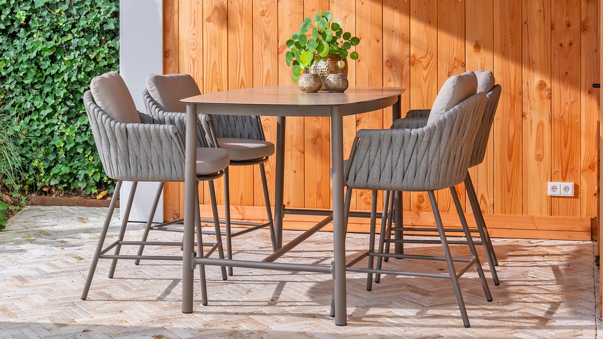 Taste by 4 Seasons Outdoor Cannes Dining Sessel High mit 2 Kissen Terre/grau